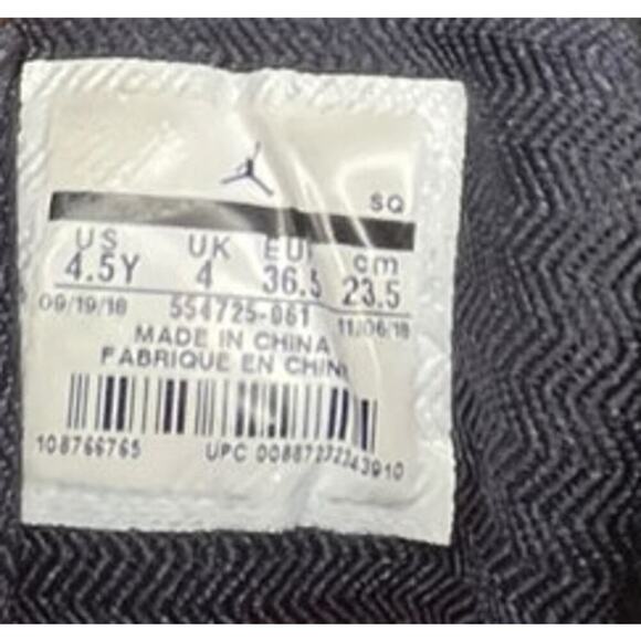 ***SOLD*** Nike Air Jordan 1 Retro Mid GS Black Infrared Red 23 Size 4.5 B37 - Picture 6 of 6